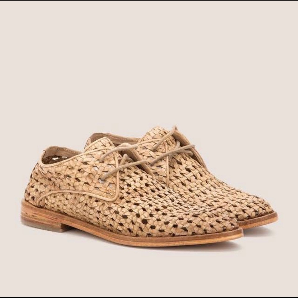Woven leather shoe Oxford